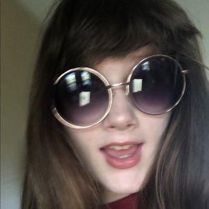 Meet your Posher, Faith